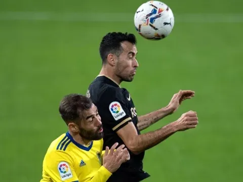 Đội nhà thua nhục nhã, sao Barca nhanh chóng phá vỡ im lặng