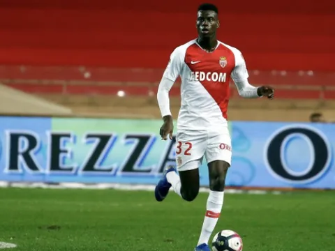 Đối tác báo giá 60 triệu euro cho M.U, Chelsea