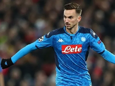 Đối tác báo giá tiền vệ nhạc trưởng cho M.U, Arsenal