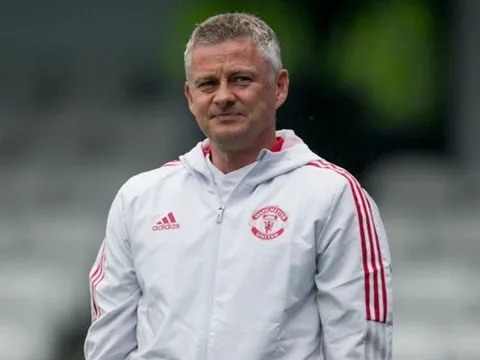 Đối tác gây bất ngờ, vụ sao tấn công thất sủng của Man Utd có biến