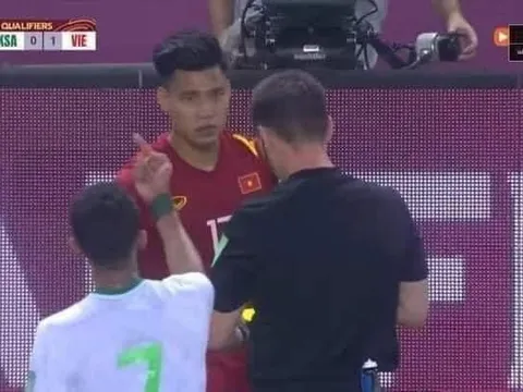 Đội trưởng Ả Rập có hành vi khiếm nhã với Văn Thanh, trọng tài ở đâu?