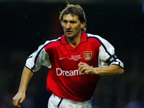 "Đội trưởng huyền thoại" chỉ ra 2 tội đồ khiến Arsenal thất thủ trước Man City