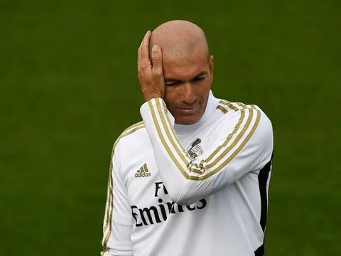 Dọn đường cho "cựu thần", Real thẳng tay loại bỏ Zidane khỏi ghế HLV?