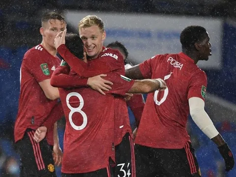 XONG! Solskjaer 'bật đèn xanh', thời của Van de Beek tại M.U đã tới
