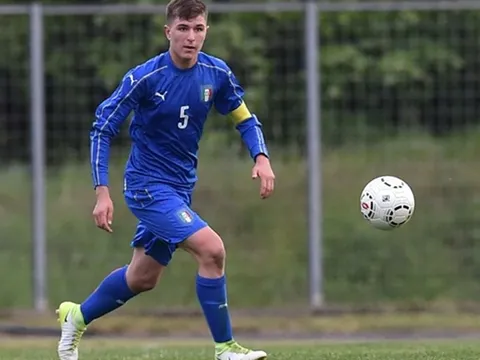 Dortmund đại chiến thành Manchester vì "măng non" từng tham dự World Cup