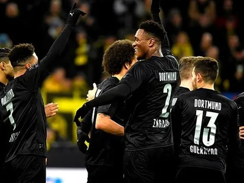 Dortmund nhẫn tâm tặng đối thủ "bàn tay nhỏ", NHM "rần rần" trên mạng xã hội
