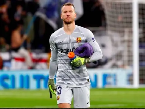 Dự phòng cho Bernd Leno, Arsenal trở lại với thương vụ sao Barca