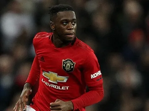 Dự phòng cho Wan-Bissaka, Man Utd hỏi mua 2 sao cực chất