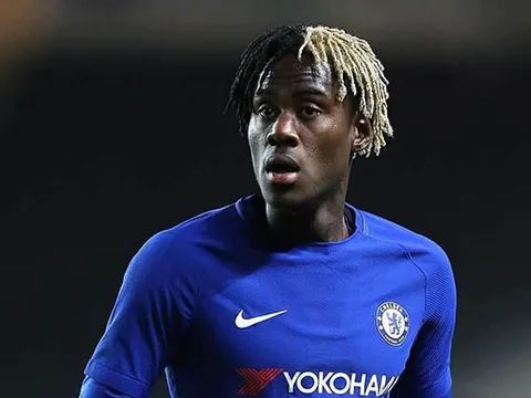 'Đứa con lưu lạc' của Chelsea được 6 đội bóng quan tâm