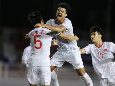 Đức Chinh hài hước kể lại "cực hình" thử doping