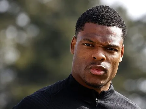 Man Utd chi sẵn 30 triệu euro để vá lại hành lang phải