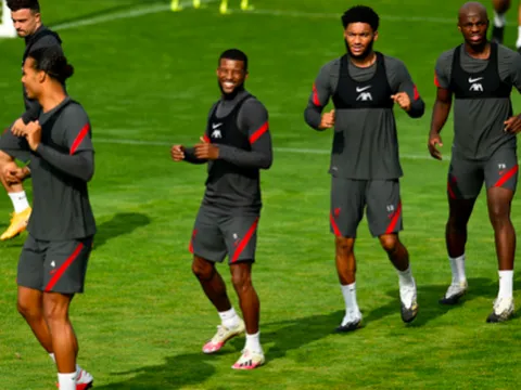 Dùng bài tập lạ, Liverpool sẵn sàng kéo Chelsea trở lại mặt đất