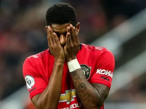 Đứng cạnh Hudson-Odoi và Sterling, sao Man Utd bị cà khịa cực mạnh