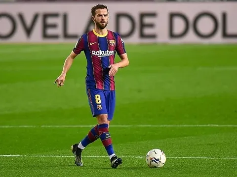 Được Chelsea theo đuổi, Miralem Pjanic lên tiếng ca thán ở Barca