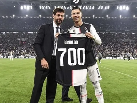 Được Juventus tặng quà, Ronaldo nói lời cảm động