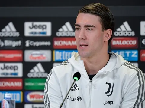 Được tung hô cùng Juventus, Vlahovic nói thẳng: "Tôi không đọc báo"