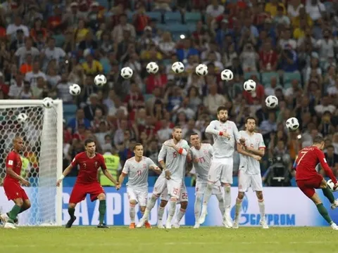 7 'cây trường sinh' lập hat-trick lớn tuổi nhất: Giới hạn nào cho CR7?