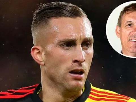 Người cũ Chelsea tiến cử tiền đạo của đội bét bảng cho Liverpool