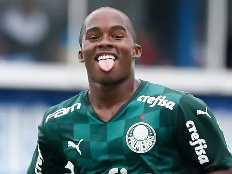 Chelsea và M.U cạnh tranh chữ ký của "Ronaldo mới"