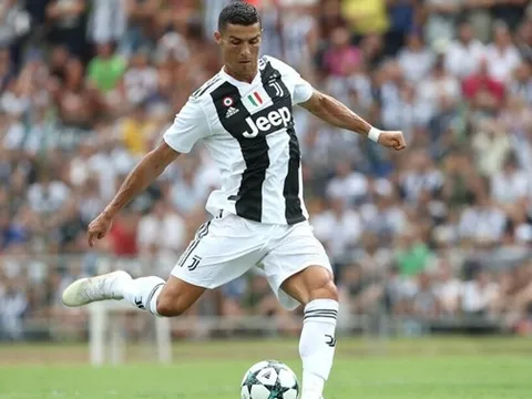 Sút hỏng 100%, Ronaldo vẫn không bị Juventus tước quyền đá phạt