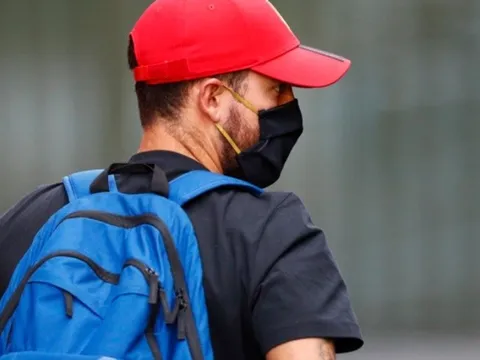 Lộ hình ảnh gây choáng của Hazard, Real không bực mới lạ