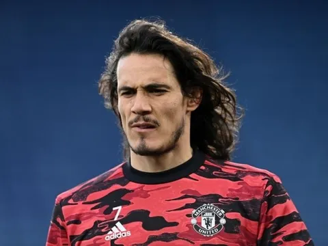 Edinson Cavani đang được thúc giục rời khỏi Man Utd