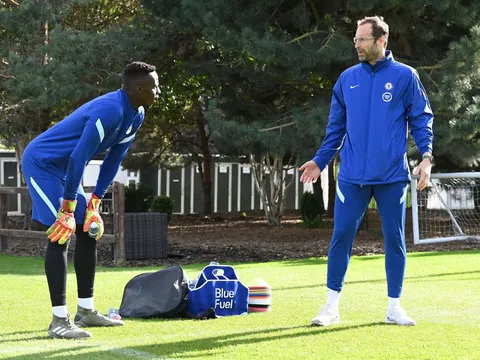 Edouard Mendy: “Tôi hy vọng Chelsea không cần Petr Cech”