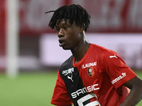 Man Utd đại chiến Barca, quyết mang thần đồng Ligue 1 về OTF