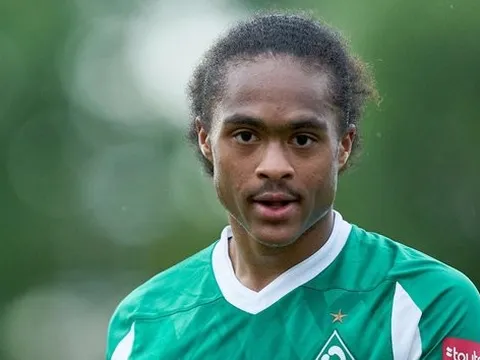 Tahith Chong chật vật khi được M.U gửi đi 'du học'