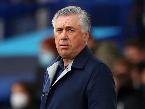 Carlo Ancelotti nên thận trọng với "trò cưng" của mình