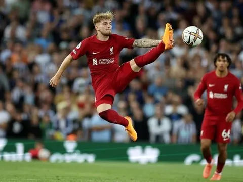 Klopp ngưỡng mộ thần đồng 19 tuổi