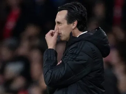 Emery còn bao lâu để cứu lấy ghế tại Arsenal?