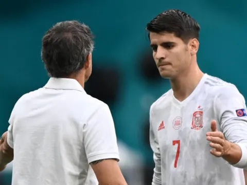 Enrique lý giải việc cất Morata trên băng ghế dự bị