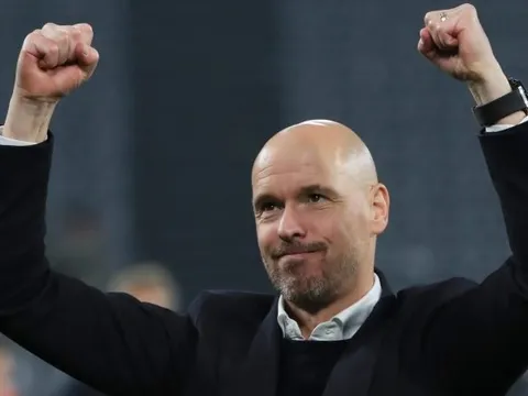 Hoàn tất thỏa thuận, Man Utd ký 2 HĐ đầu tiên cho Ten Hag