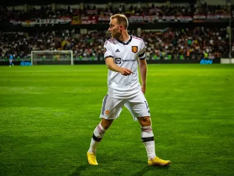 Eriksen giúp MU quên nhanh Pogba