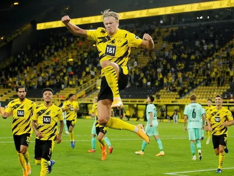 Phục thù Dortmund, Solsa đưa cú đúp "bom tấn hụt" về Old Trafford