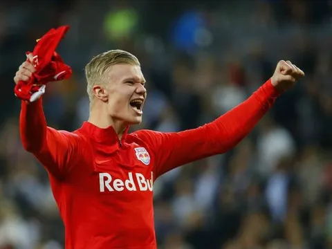 Lo mất vé đến OTF, sát thủ Salzburg "lấp liếm" quá khứ với Man City