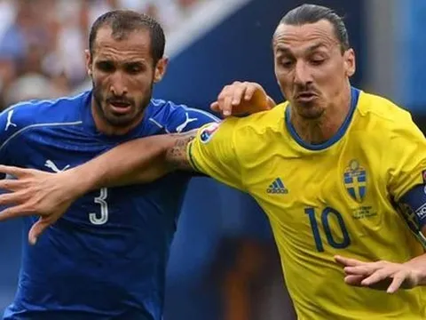 'Ngoài Ronaldo và Messi, đó là tiền đạo khó khăn nhất tôi từng phải đối đầu'