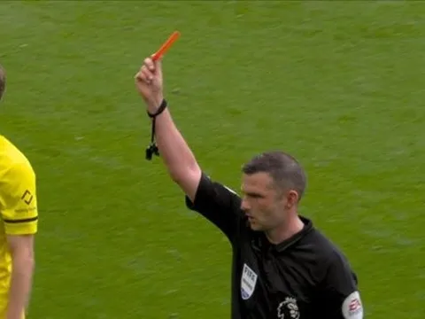 Everton ăn 2 thẻ đỏ trực tiếp ở trận thua ngược Brentford