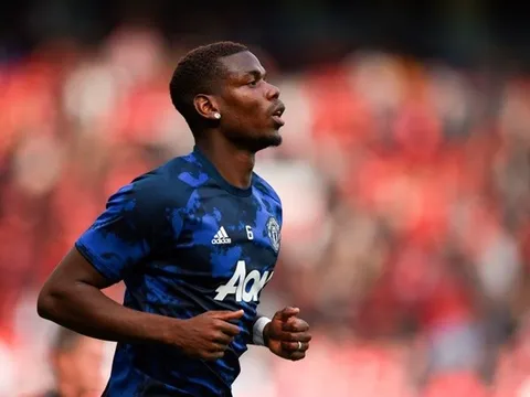 'Pogba phải nhìn vào 2 cầu thủ Man Utd đó và xem vị trí ấy yêu cầu gì'