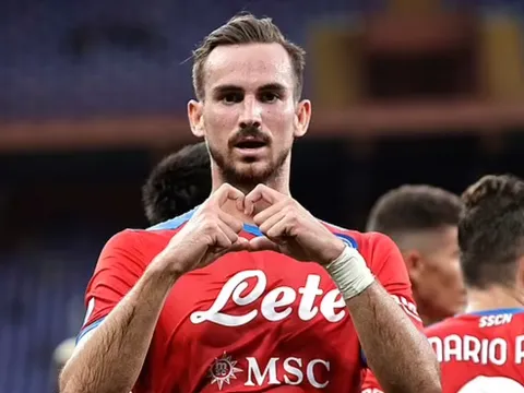 Hàng hot Serie A được 4 CLB Premier League săn đón