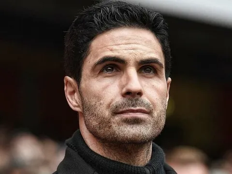 Fabregas đăng đàn, chỉ ra sự may mắn của Arteta