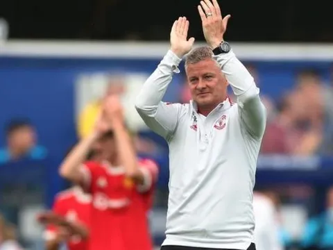 Fabrizio Romano hé lộ 2 mục tiêu của Man Utd sau Varane