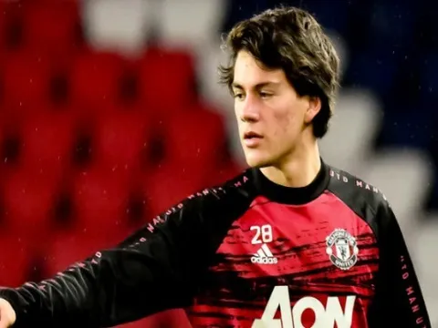 Facundo Pellistri cùng "siêu tiền vệ" tỏa sáng, U23 Man Utd vùi dập Tottenham