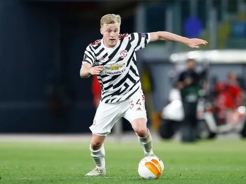 Fan Arsenal 'phát cuồng' vì ngôi sao của Man Utd