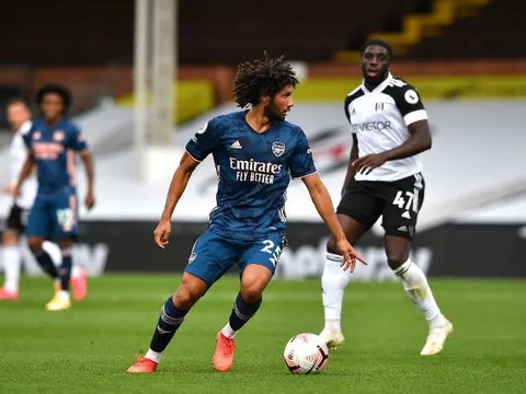 Fan Arsenal phát sốt khi Arteta tìm được Pirlo mới