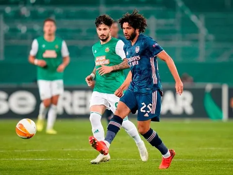 Fan Arsenal: "Tôi như đang xem Pirlo thi đấu vậy"