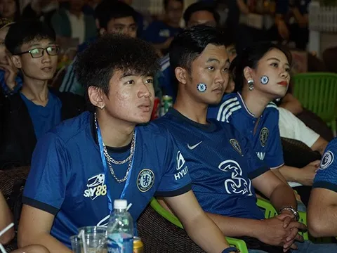 Fan Chelsea TP.HCM thức xuyên đêm, tiếp lửa đội nhà trận gặp Tottenham Hotspur