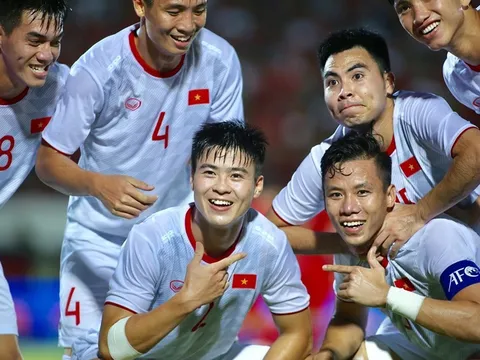 Fan Đông Nam Á: "Đẳng cấp của Việt Nam quá khác biệt"