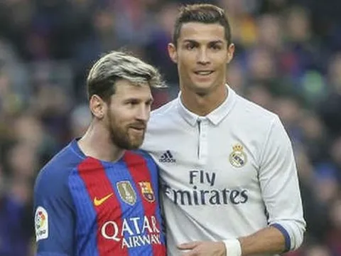 Fan Ronaldo 'tổng tấn công' Messi sau tuyên bố ở lại Barca